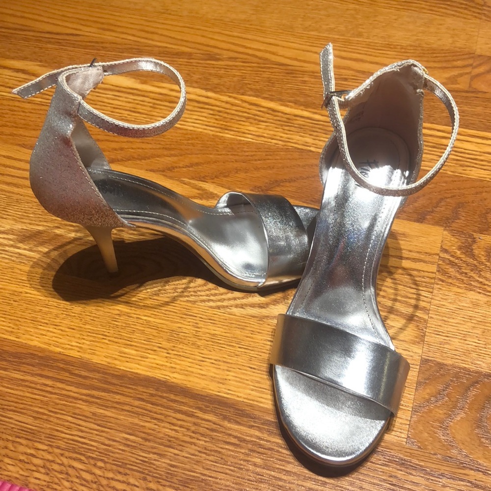 Sliver high heels
